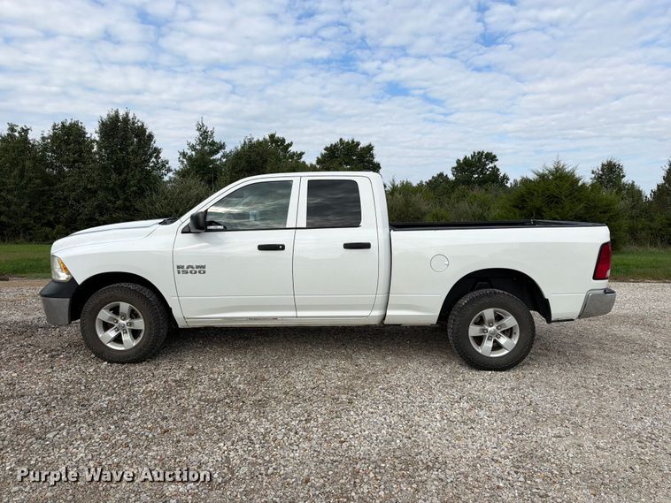 image for item DZ4895 2015 RAM 1500 Crew Cab pickup truck
