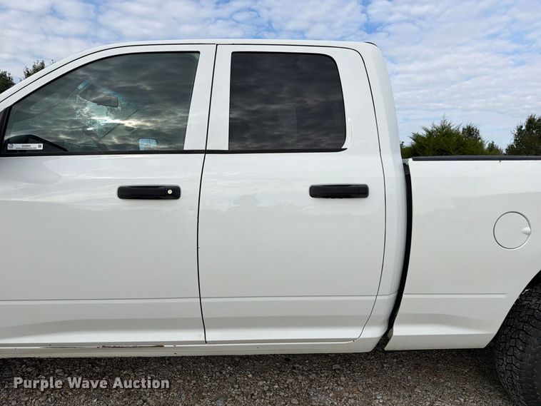 image for item DZ4895 2015 RAM 1500 Crew Cab pickup truck