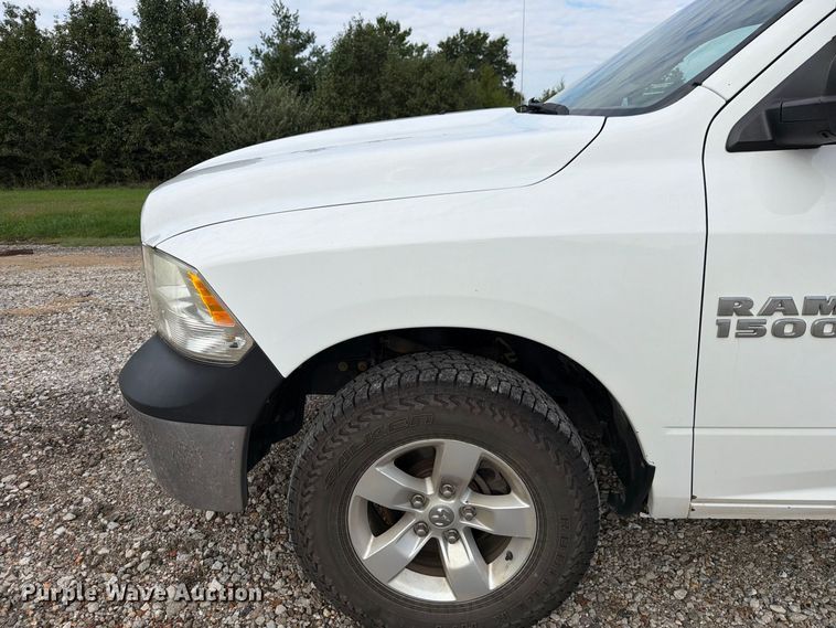 image for item DZ4895 2015 RAM 1500 Crew Cab pickup truck