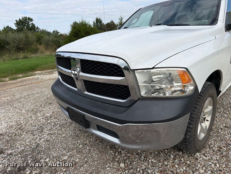 image for item DZ4895 2015 RAM 1500 Crew Cab pickup truck