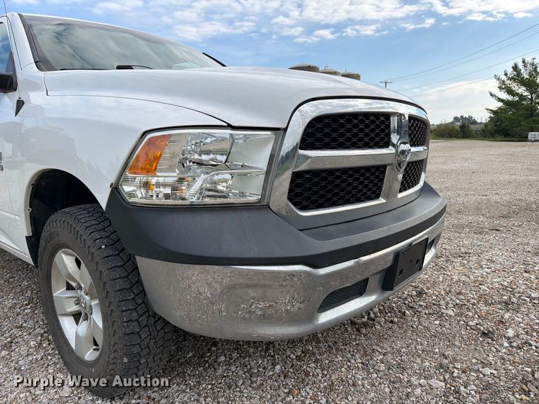 image for item DZ4895 2015 RAM 1500 Crew Cab pickup truck