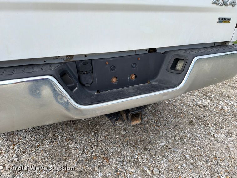 image for item DZ4895 2015 RAM 1500 Crew Cab pickup truck