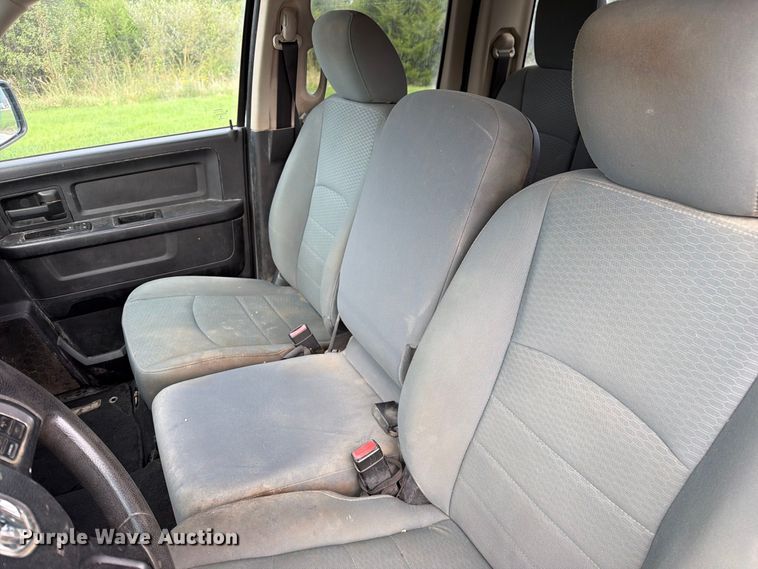 image for item DZ4895 2015 RAM 1500 Crew Cab pickup truck