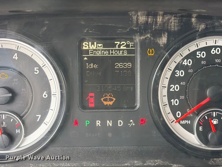 image for item DZ4895 2015 RAM 1500 Crew Cab pickup truck