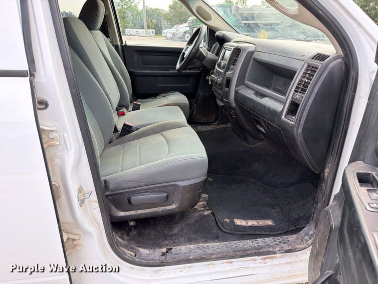 image for item DZ4895 2015 RAM 1500 Crew Cab pickup truck