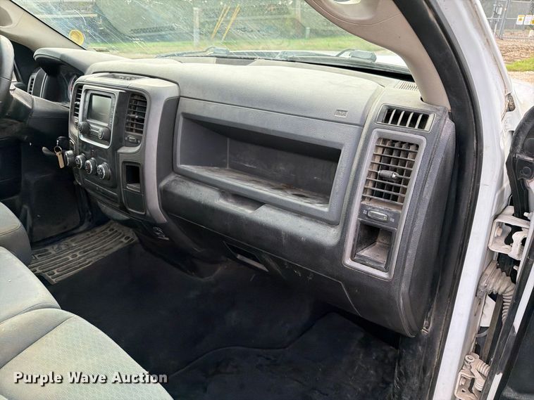 image for item DZ4895 2015 RAM 1500 Crew Cab pickup truck