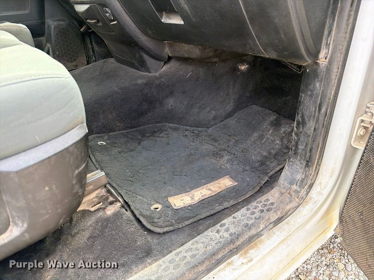 image for item DZ4895 2015 RAM 1500 Crew Cab pickup truck