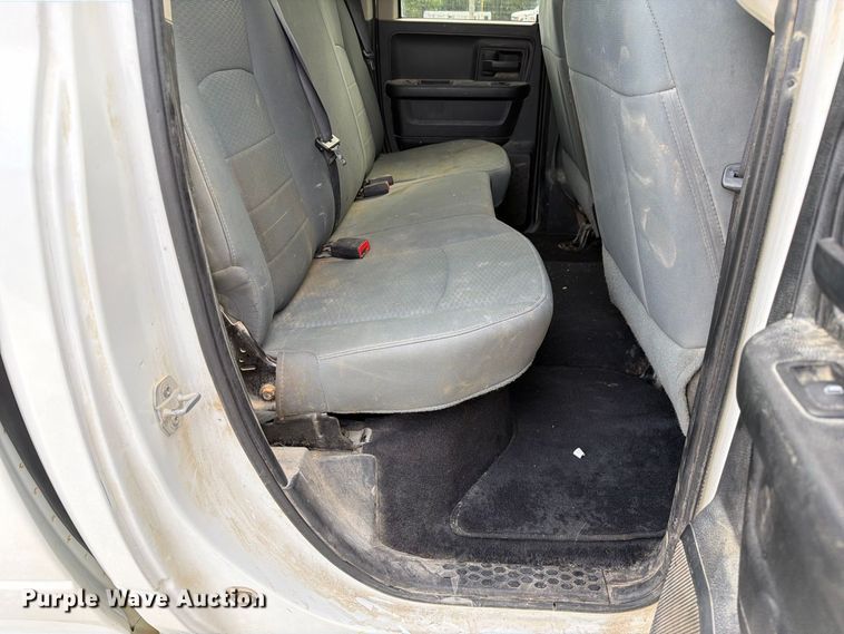 image for item DZ4895 2015 RAM 1500 Crew Cab pickup truck
