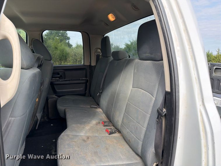 image for item DZ4895 2015 RAM 1500 Crew Cab pickup truck