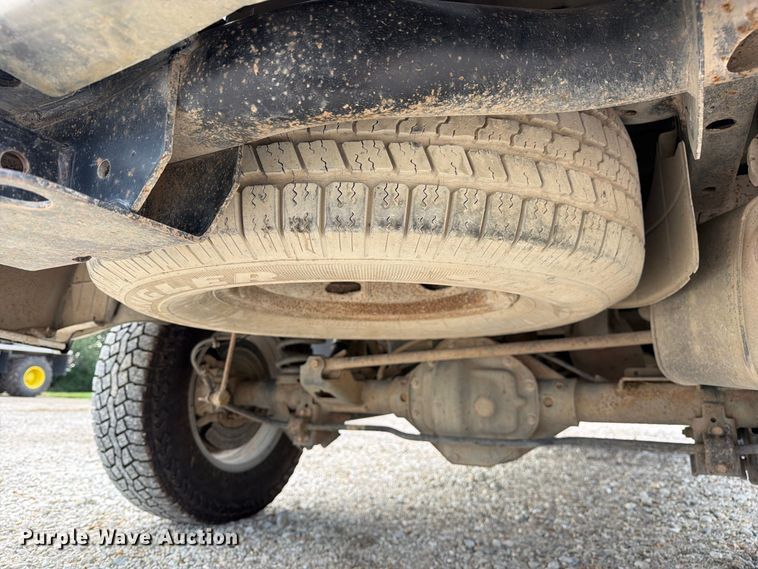 image for item DZ4895 2015 RAM 1500 Crew Cab pickup truck