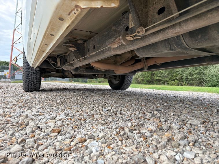 image for item DZ4895 2015 RAM 1500 Crew Cab pickup truck