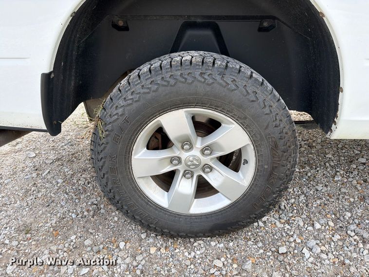 image for item DZ4895 2015 RAM 1500 Crew Cab pickup truck