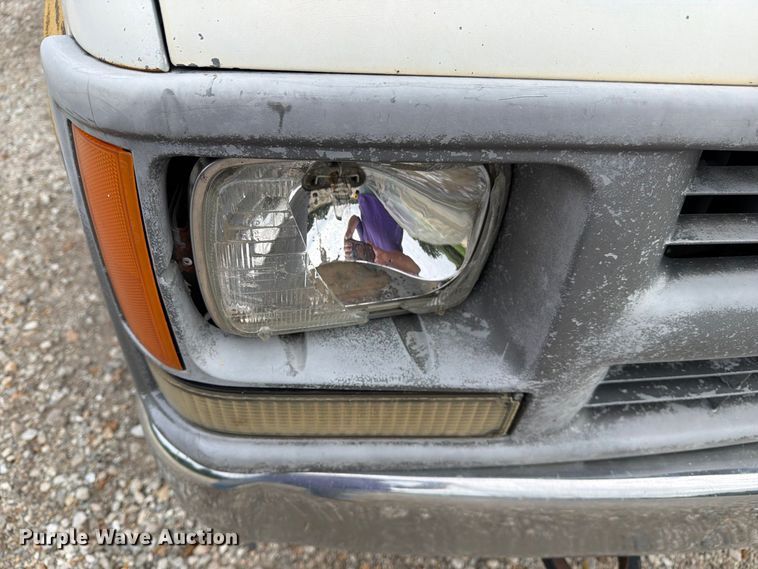 image for item DZ4896 1995 Chevrolet Cheyenne 3500 flatbed pickup truck