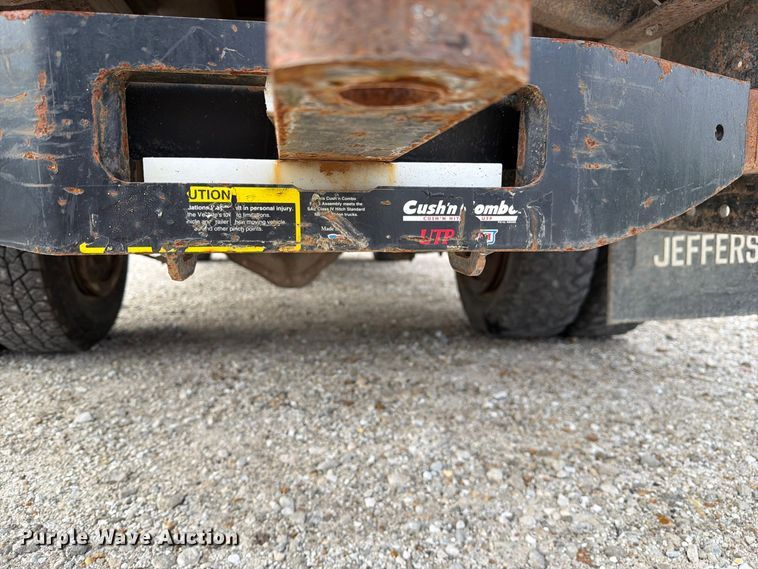 image for item DZ4896 1995 Chevrolet Cheyenne 3500 flatbed pickup truck