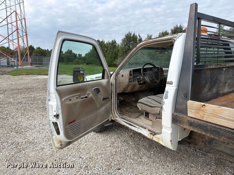 image for item DZ4896 1995 Chevrolet Cheyenne 3500 flatbed pickup truck