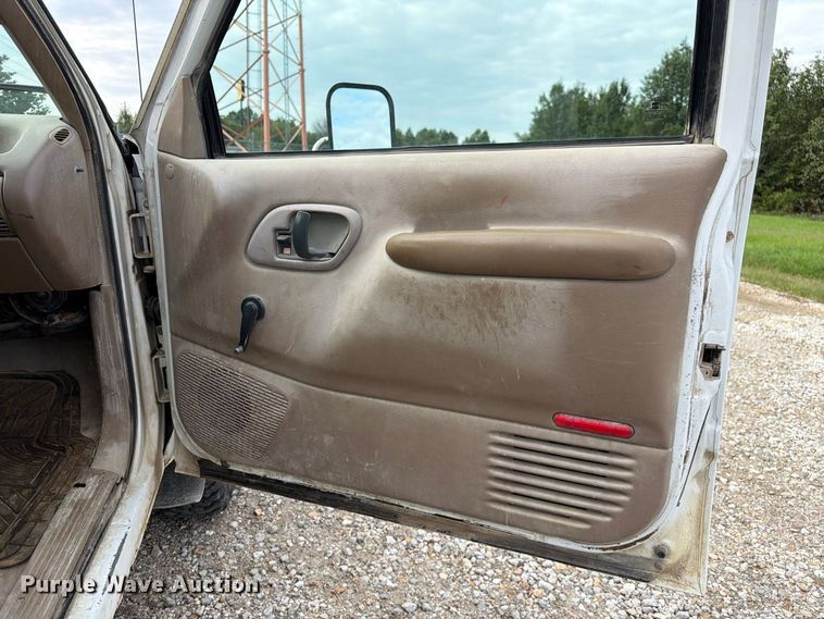 image for item DZ4896 1995 Chevrolet Cheyenne 3500 flatbed pickup truck