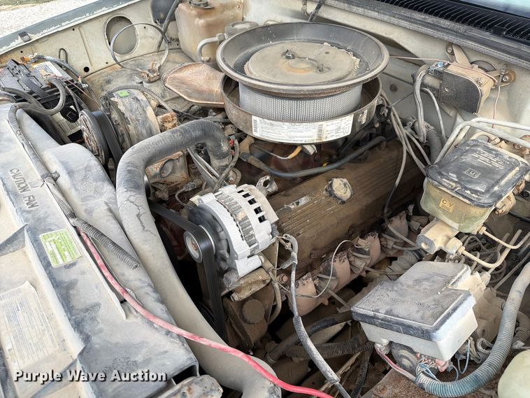 image for item DZ4896 1995 Chevrolet Cheyenne 3500 flatbed pickup truck