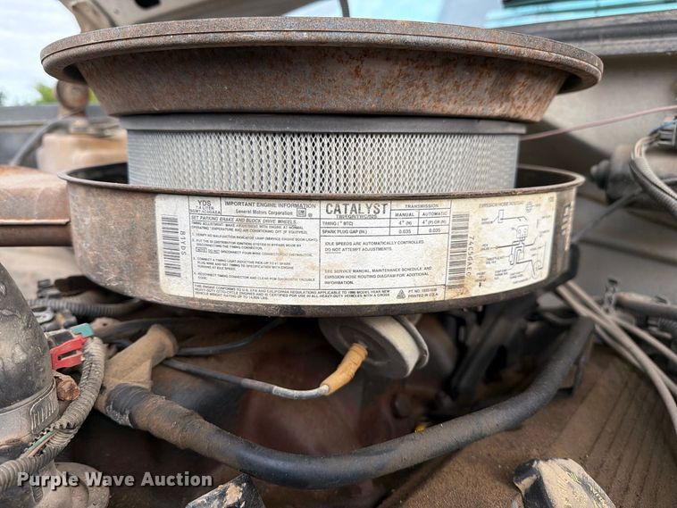 image for item DZ4896 1995 Chevrolet Cheyenne 3500 flatbed pickup truck