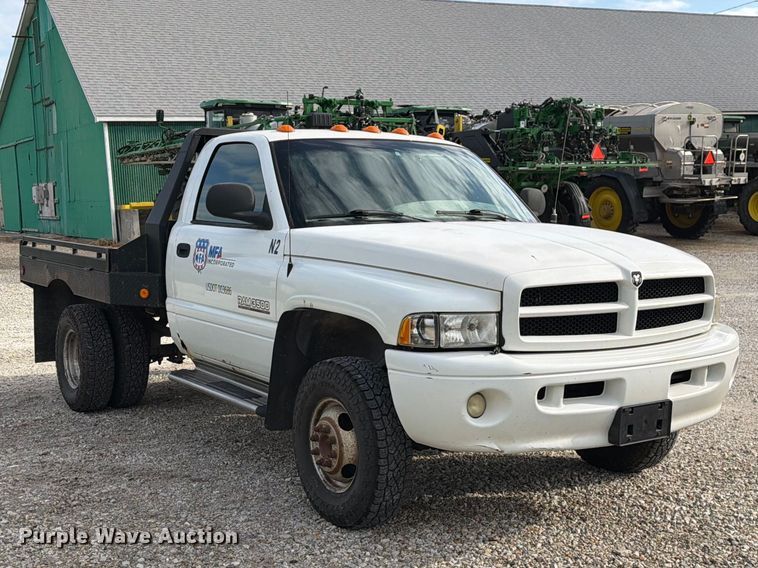 image for item DZ4897 1999 Dodge Ram 3500 flatbed pickup truck