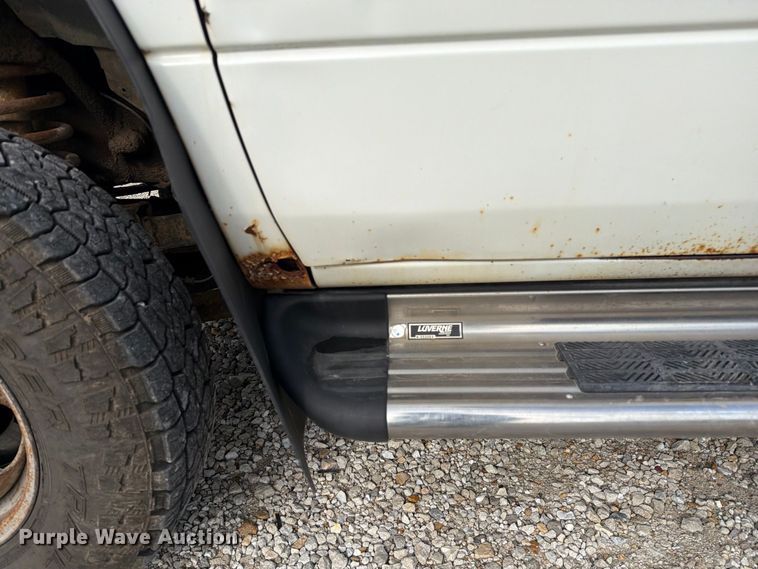 image for item DZ4897 1999 Dodge Ram 3500 flatbed pickup truck