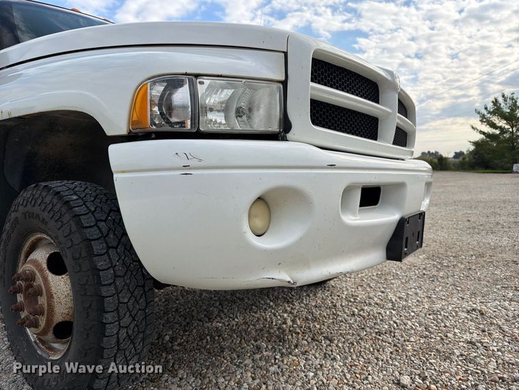 image for item DZ4897 1999 Dodge Ram 3500 flatbed pickup truck