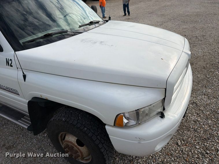 image for item DZ4897 1999 Dodge Ram 3500 flatbed pickup truck