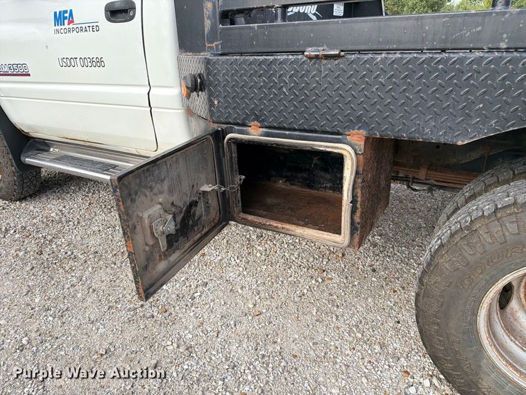 image for item DZ4897 1999 Dodge Ram 3500 flatbed pickup truck