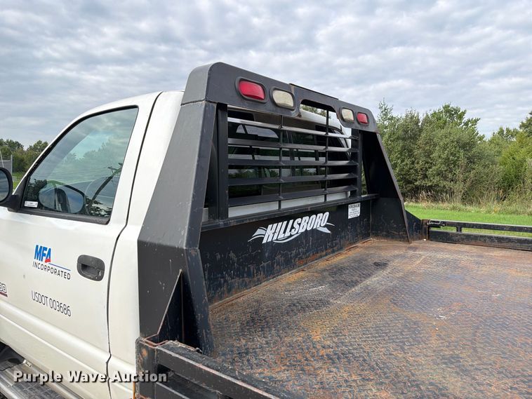 image for item DZ4897 1999 Dodge Ram 3500 flatbed pickup truck