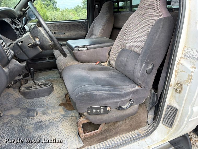 image for item DZ4897 1999 Dodge Ram 3500 flatbed pickup truck