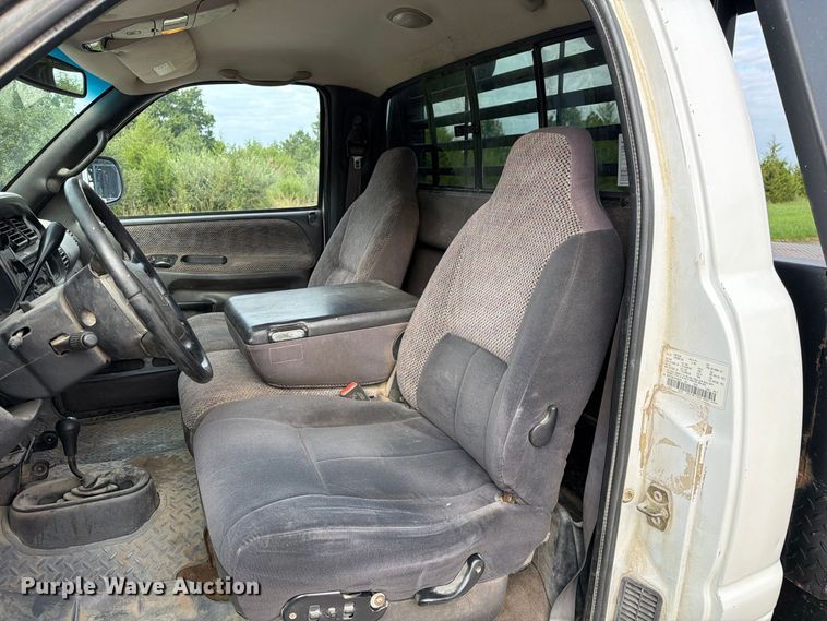 image for item DZ4897 1999 Dodge Ram 3500 flatbed pickup truck