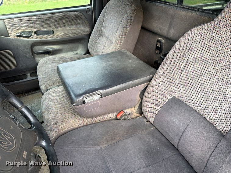 image for item DZ4897 1999 Dodge Ram 3500 flatbed pickup truck