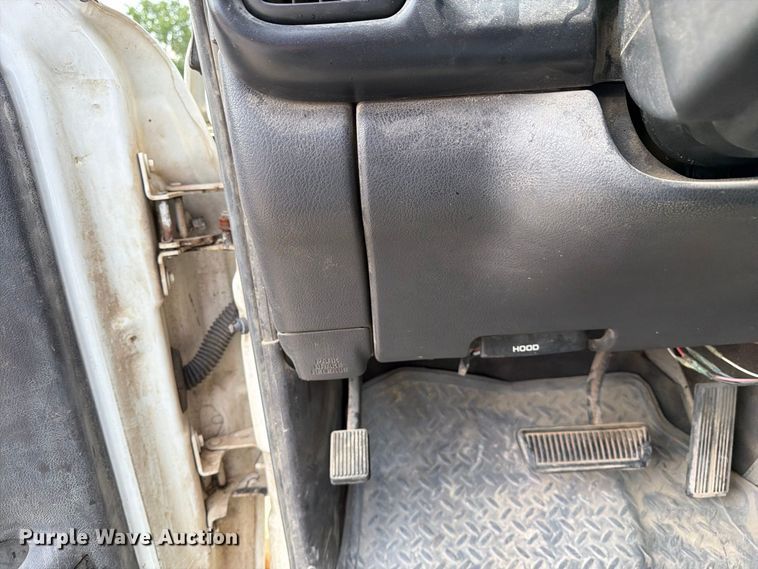 image for item DZ4897 1999 Dodge Ram 3500 flatbed pickup truck