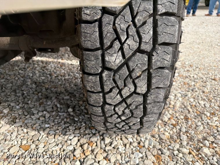 image for item DZ4897 1999 Dodge Ram 3500 flatbed pickup truck