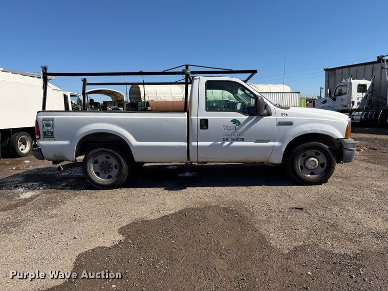 image for item EA0050 2006 Ford F250 Super Duty pickup truck