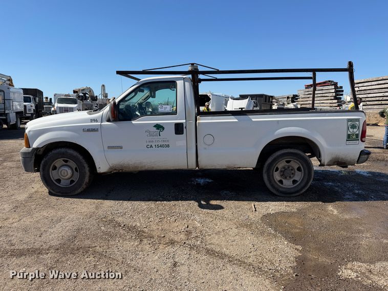 image for item EA0050 2006 Ford F250 Super Duty pickup truck