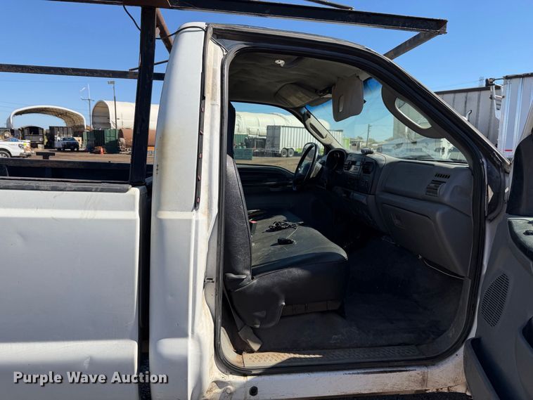 image for item EA0050 2006 Ford F250 Super Duty pickup truck