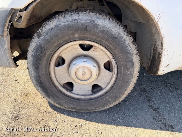 image for item EA0050 2006 Ford F250 Super Duty pickup truck