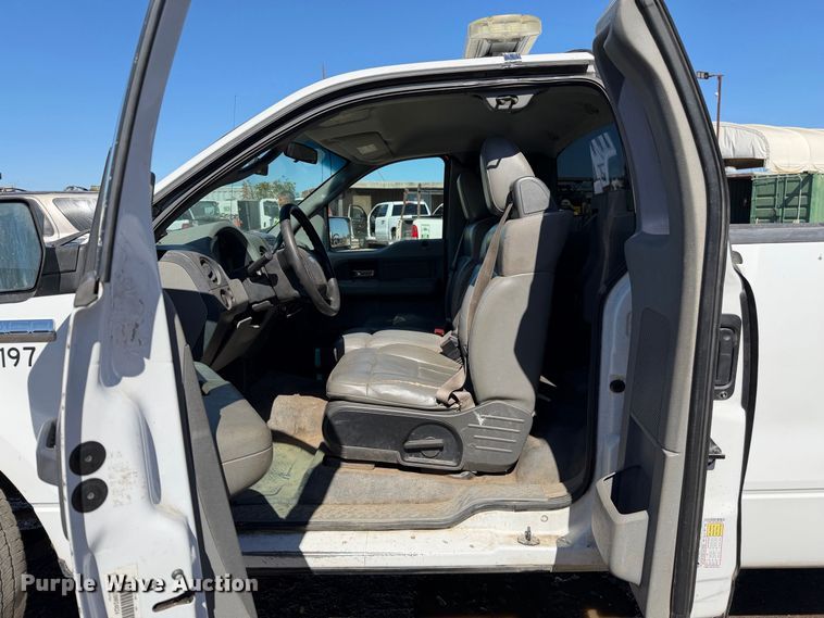 image for item EA0051 2006 Ford F150 Ext. Cab pickup truck