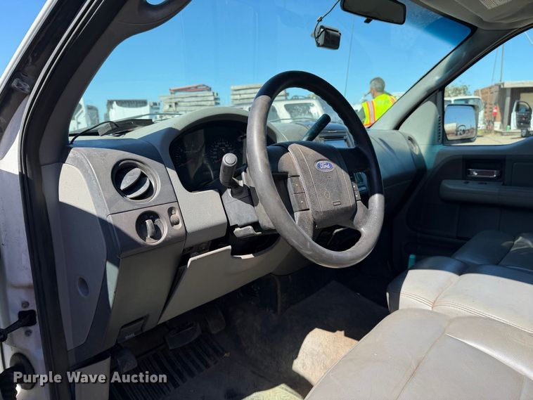 image for item EA0051 2006 Ford F150 Ext. Cab pickup truck