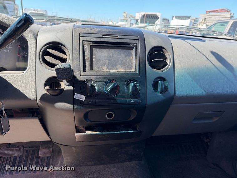 image for item EA0051 2006 Ford F150 Ext. Cab pickup truck