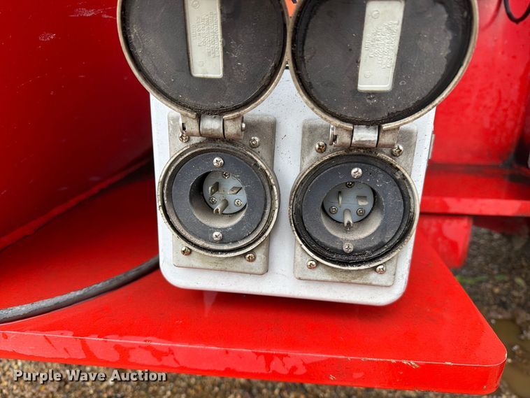 image for item EA0529 2013 Shuttlewagon Navigator NVX8040 railcar mover
