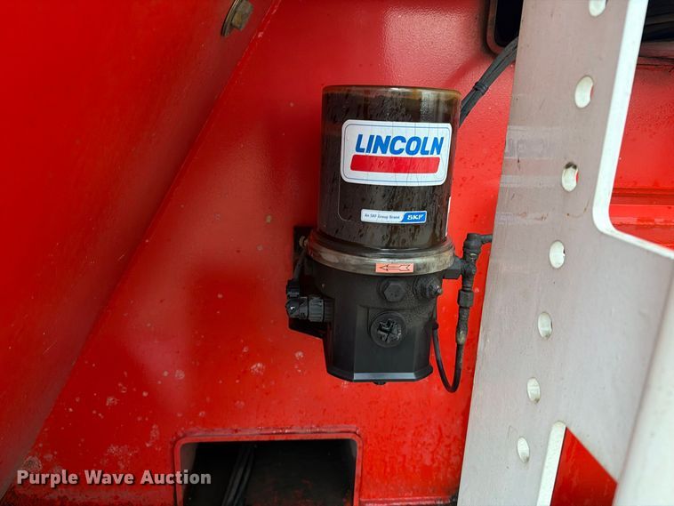 image for item EA0529 2013 Shuttlewagon Navigator NVX8040 railcar mover