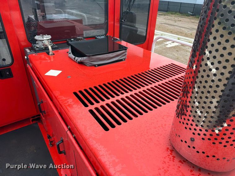 image for item EA0529 2013 Shuttlewagon Navigator NVX8040 railcar mover