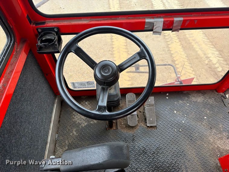 image for item EA0529 2013 Shuttlewagon Navigator NVX8040 railcar mover