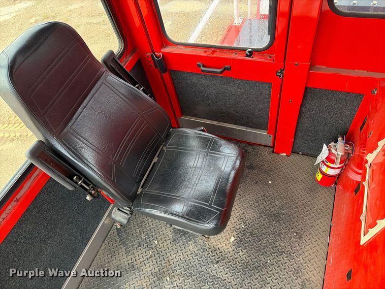 image for item EA0529 2013 Shuttlewagon Navigator NVX8040 railcar mover