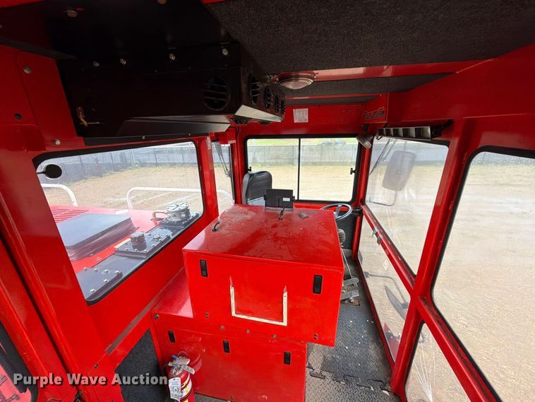 image for item EA0529 2013 Shuttlewagon Navigator NVX8040 railcar mover