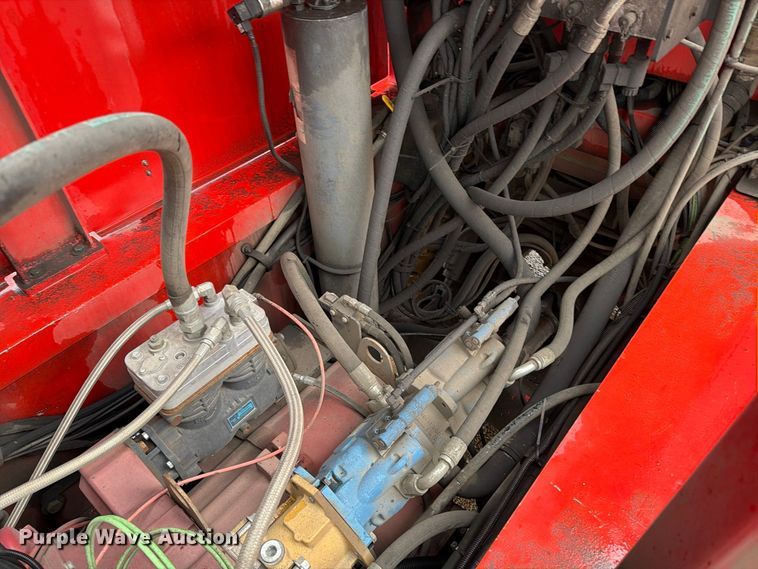 image for item EA0529 2013 Shuttlewagon Navigator NVX8040 railcar mover