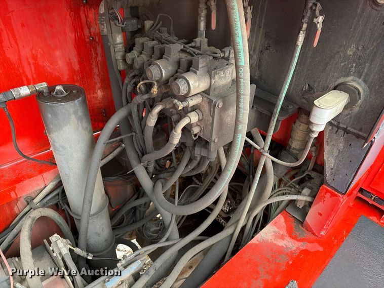 image for item EA0529 2013 Shuttlewagon Navigator NVX8040 railcar mover
