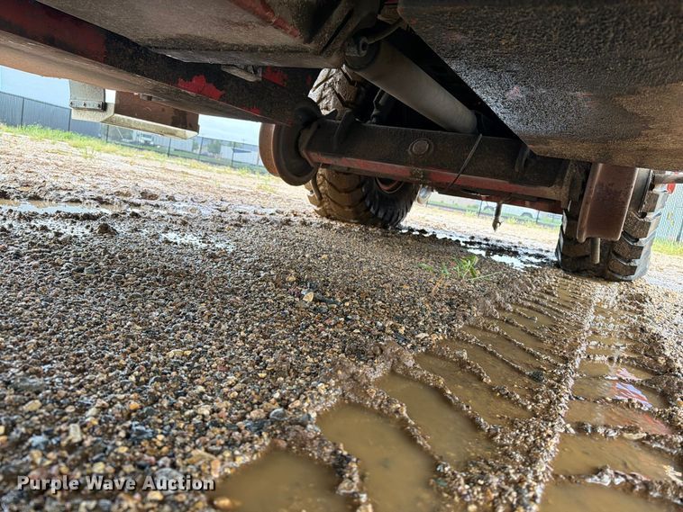 image for item EA0529 2013 Shuttlewagon Navigator NVX8040 railcar mover