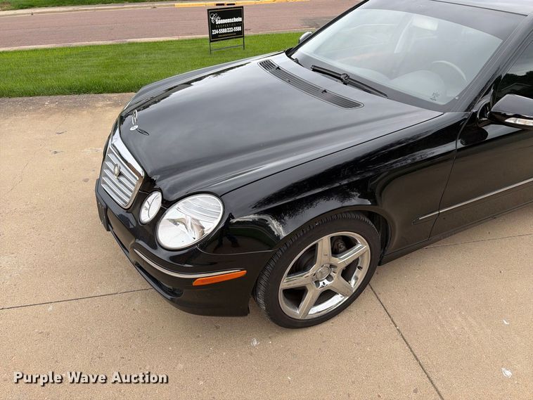 image for item EA0575 2007 Mercedes-Benz E-550 